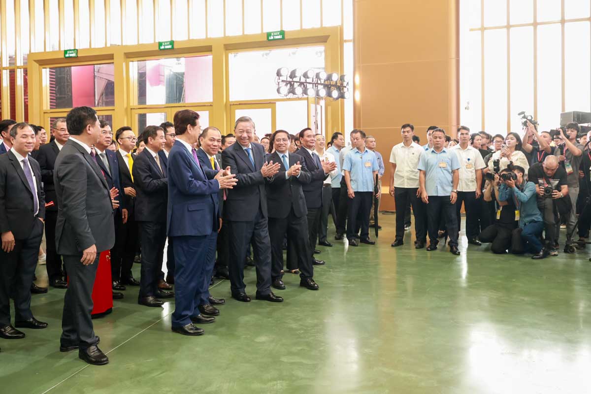 Tong Bi thu To Lam, Thu tuong Chinh phu Pham Minh Chinh va cac dai bieu tham quan Trung tam Trien lam lon nhat Dong Nam A. Anh: Hai Nguyen 