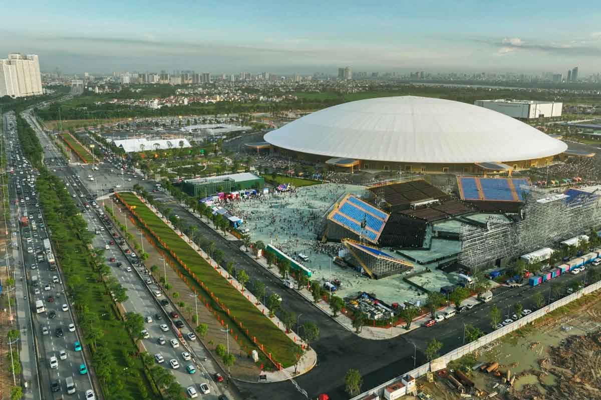 Trung tam Hoi cho Trien lam Quoc gia voi tong dien tich hon 900.000m2 da thanh hinh tren duong cau Tu Lien (Dong Anh, Ha Noi), duoc xac lap la Trung tam trien lam lon nhat Dong Nam A va Top 10 the gioi. Anh: Hai Nguyen