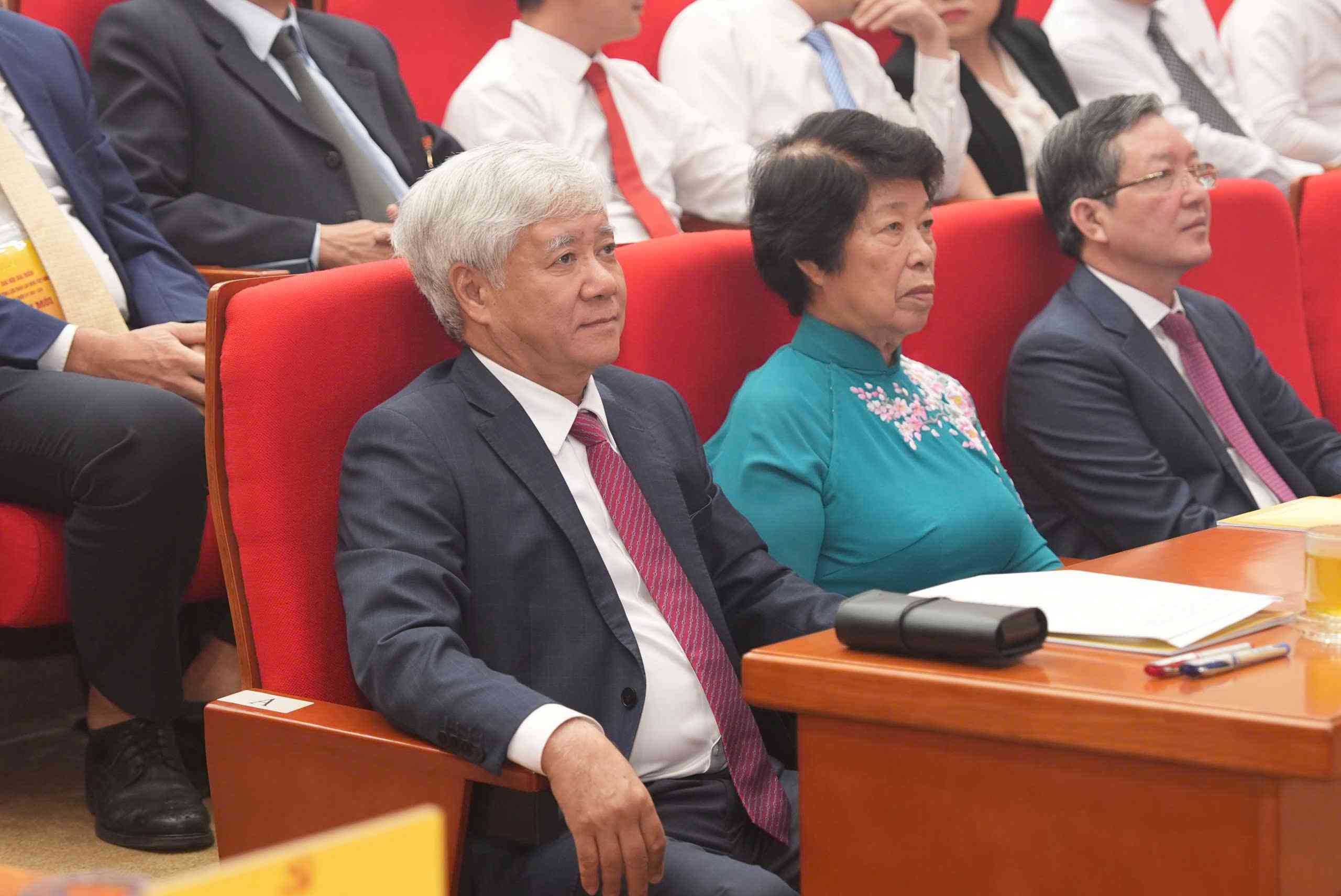 Dong chi Do Van Chien, Uy vien Bo Chinh tri, Bi thu Trung uong Dang, Bi thu Dang uy Mat tran To quoc, cac doan the trung uong, Chu tich Uy ban Trung uong Mat tran To quoc Viet Nam du Dai hoi. Anh: Huu Chanh