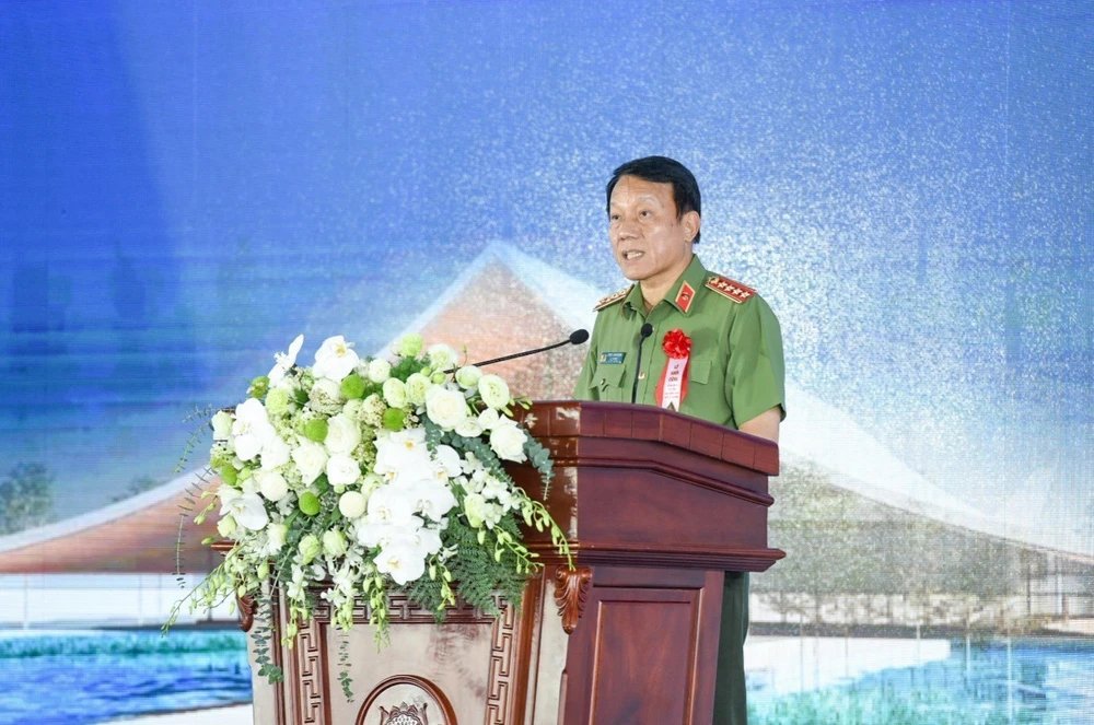 General Luong Tam Quang spoke at the groundbreaking ceremony. Photo: VNA