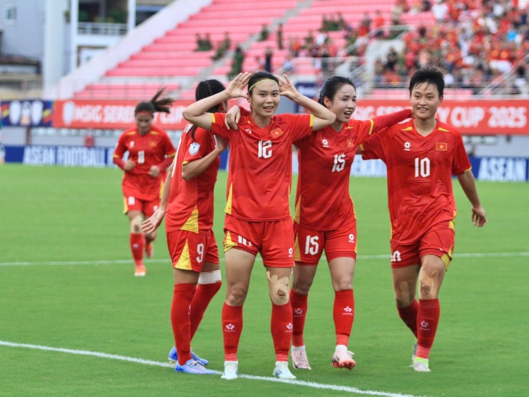 Hai Yen mo ti so cho tuyen nu Viet Nam. Anh: Mai Huong
