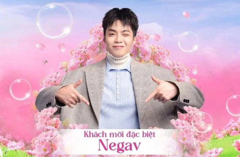 Negav in the photo was promoted as a guest at the event. Screenshot