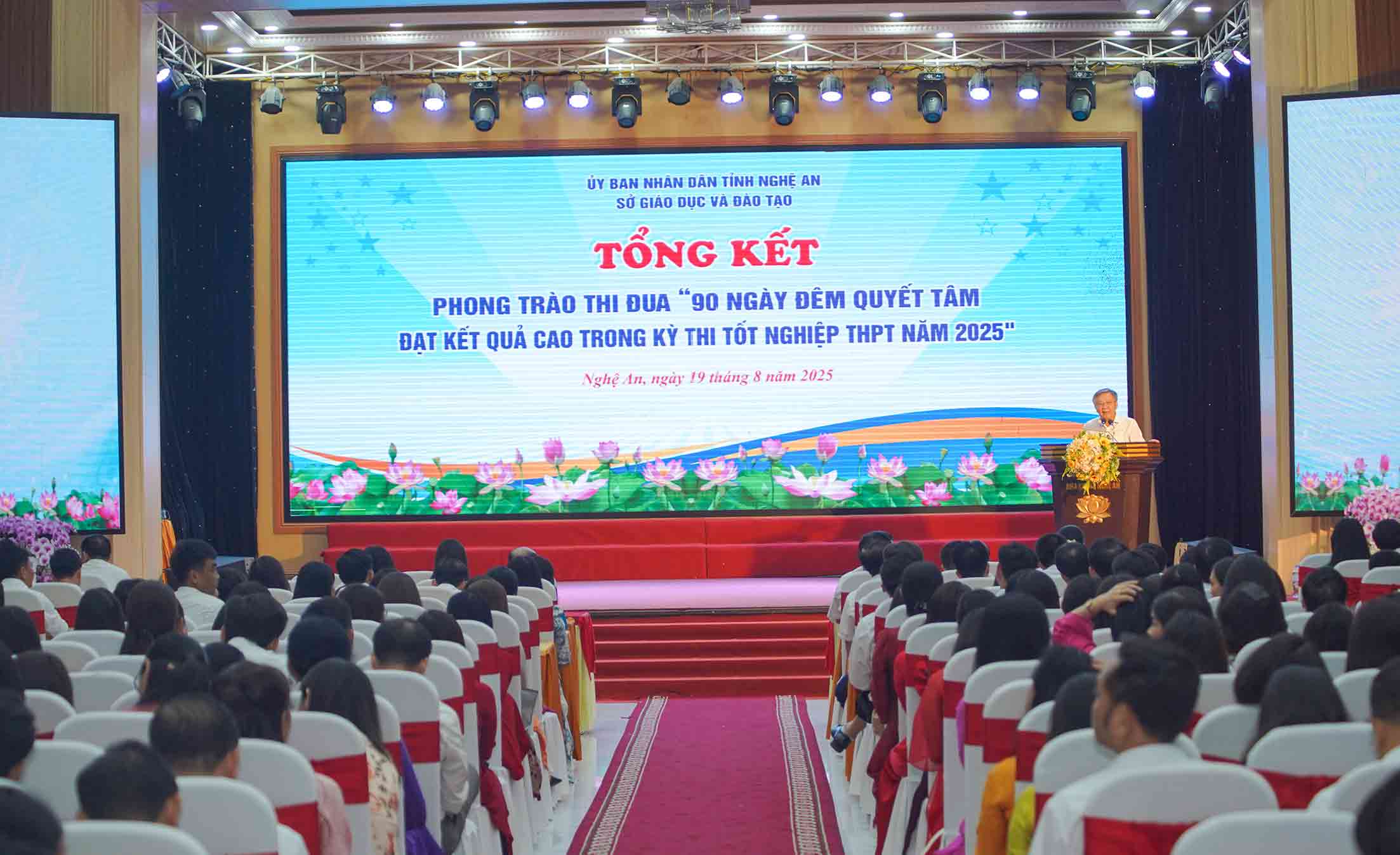 Toan canh hoi nghi. Anh: Duy Chuong