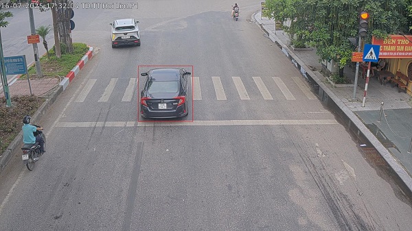 El propietario del vehiculo multado en Bac Ninh. Foto: Cong an Bac Ninh