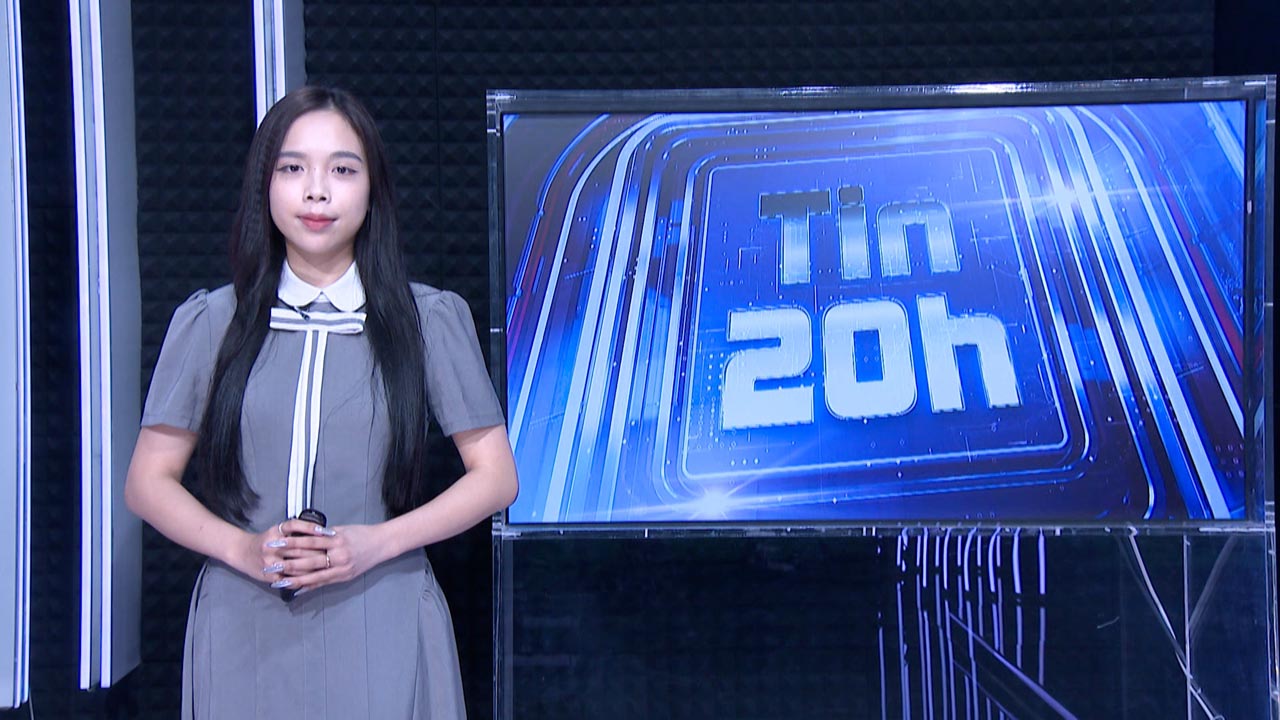 20h News: More than 1,000 public toilets and 800 trash bins installed in Hanoi