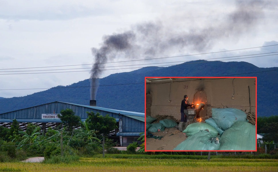 The authorities of Binh Khe commune (Gia Lai) discovered that Truong Thinh Brick and Tile Production Company Limited used scraps of fabric to burn the furnace. Photo: Sy Thu