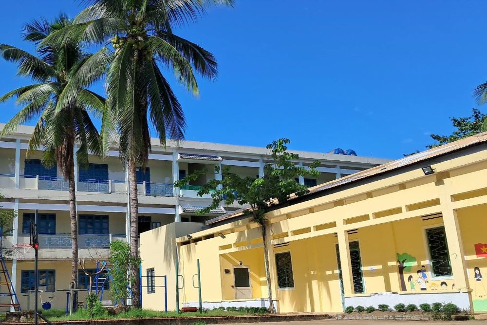 Da Nang received more than 748 million VND to support child care in the hope village. Photo: Village of Hope