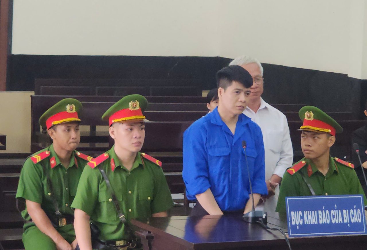 Các bị cáo tại phiên tòa xét xử. Ảnh: Quyên Phạm