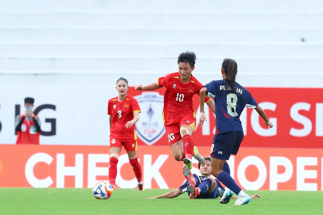 The Vietnamese women's team beat the Thai women's team 3-1 to finish third at the 2025 Southeast Asian Championship. Photo: VFF