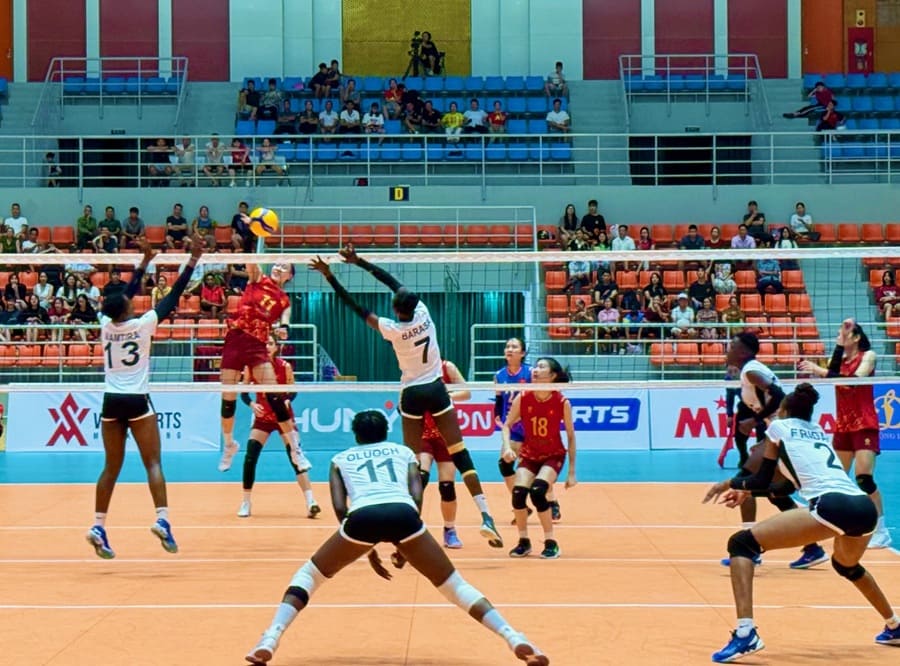 The Vietnam women's volleyball team has completed the friendly matches. Photo: Hoai Viet