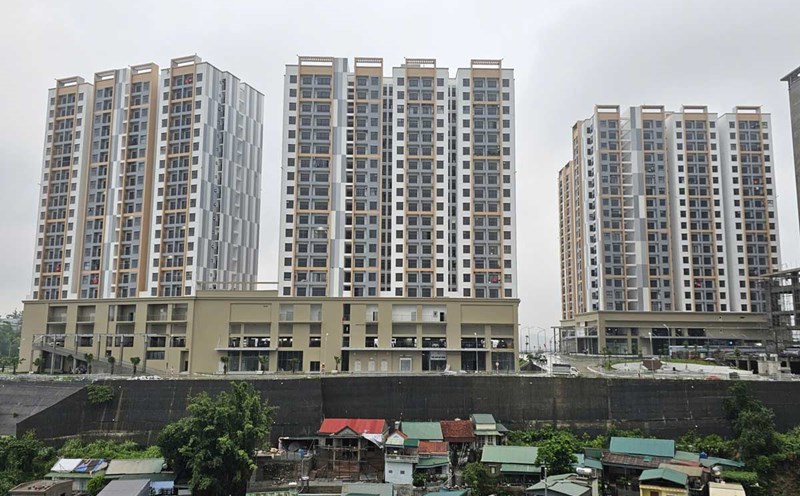 The Social Housing Project in the Bank Hill Residential Area is the first social housing project in Quang Ninh province, invested in and built on an area of 25,900m2, meeting the housing needs of about 4,000 people. Photo: Doan Hung