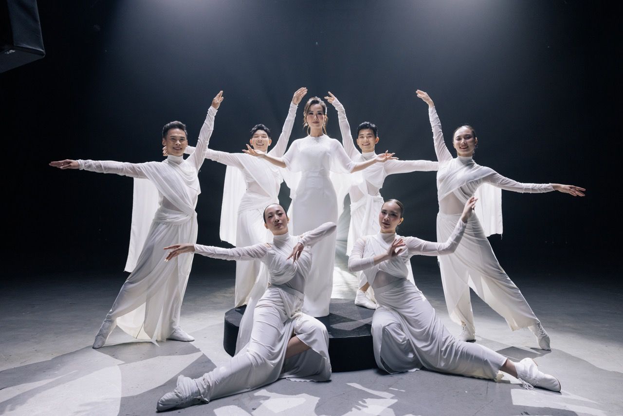 Anh: Nghe si cung cap.