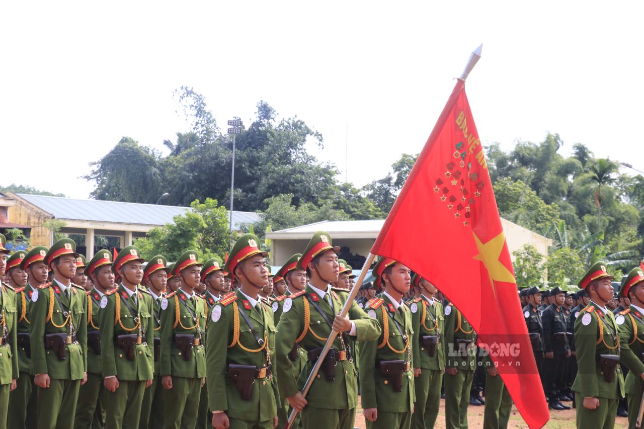 Moi chien si deu phai tuan thu tac phong va quan trong la dung dung cac vi tri da quy dinh.