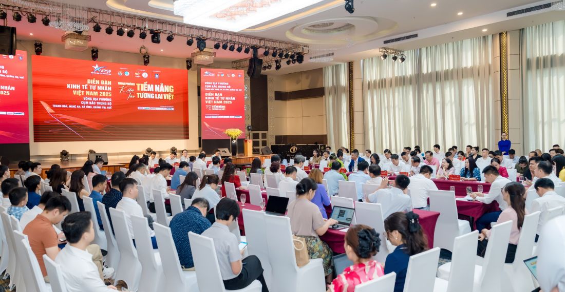2025년 베트남 민간 경제 포럼 전경 북중부 지역. 사진: 쑤언 훙