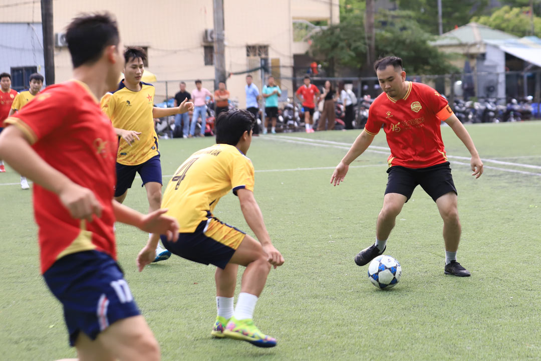 Bong lan luc 17h30. Doi Lao Dong va Doi Quan doi Nhan dan chua tung cham tran truoc day. Tai Cup Bong da ky niem 100 nam Bao chi Cach mang Viet Nam dien ra hoi thang 6, doi Lao Dong vao chung ket va that bai tren cham 11m truoc doi bong Bao Nhan dan. Trong khi do, doi bong Bao Quan doi Nhan dan dung buoc o vong Ban ket.
