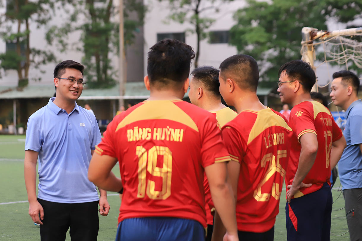 Niem vui cua cac thanh vien doi Lao Dong. Tuan toi, ho bat dau chien dich tranh “Cup Doc Lap” chao mung ky niem 80 nam Cach mang Thang Tam thanh cong va Quoc khanh 2.9. Tran khai mac dien ra vao toi 8.8.