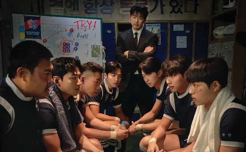 Yoon Kye Sang's film achieved higher ratings than Lee Dong Wook's film. Photo: Netflix