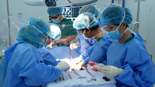 The patient received a liver transplant from a relative. Photo: Nguyen Ly