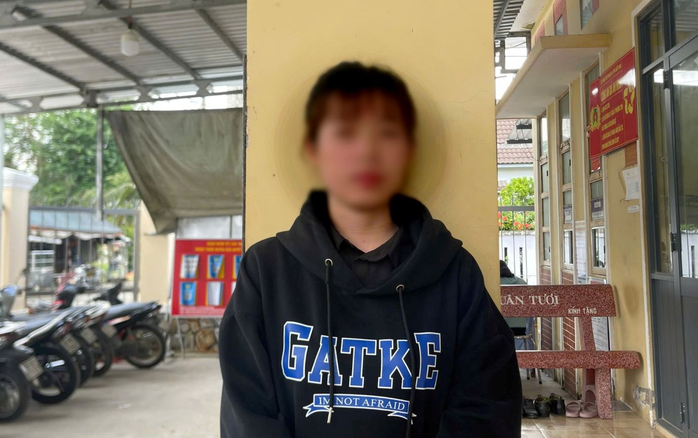 Chị L.T.H khai nhận báo tin giả bị cướp để giấu việc bán và cầm cố tài sản để tiêu xài cá nhân. Ảnh: Công an TP Cần Thơ