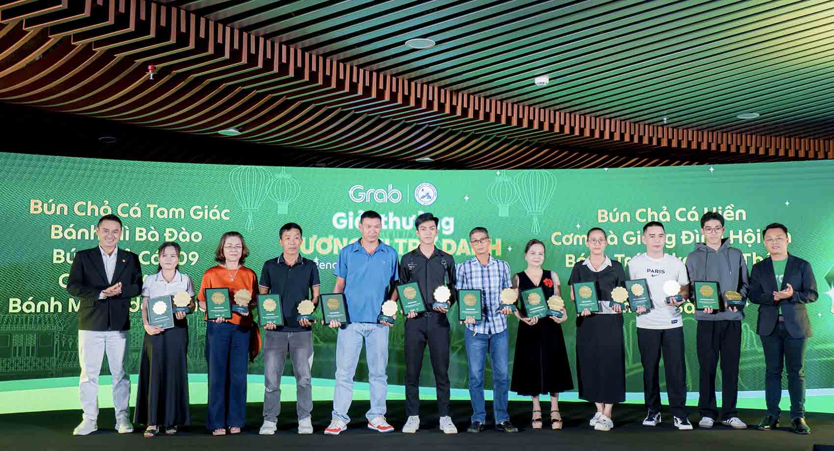 Grab and the Da Nang City Food and culinary Association honored a series of delicious local restaurants. Photo: Grab