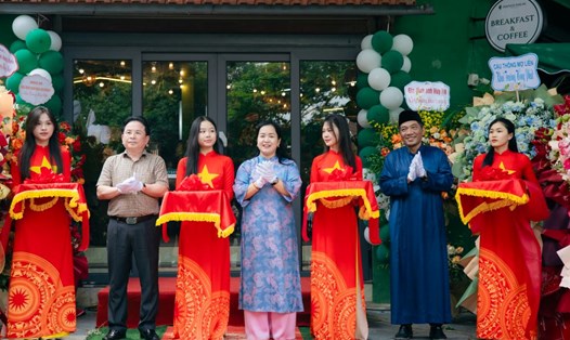 Lễ khai trương nhà hàng Hanoi Halal Restaurant tại Hà Nội, ngày 2.8. Ảnh: Hồng Điệp
