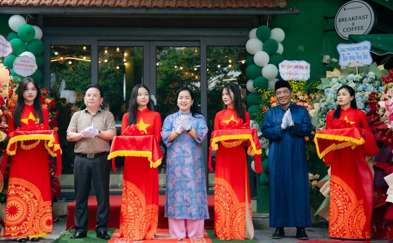 Hanoi Halal restaurant opening ceremony in Hanoi, August 2. Photo: Hong Diep