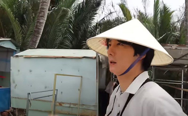 Jung Il Woo when traveling to Vietnam. Photo: Taken from video