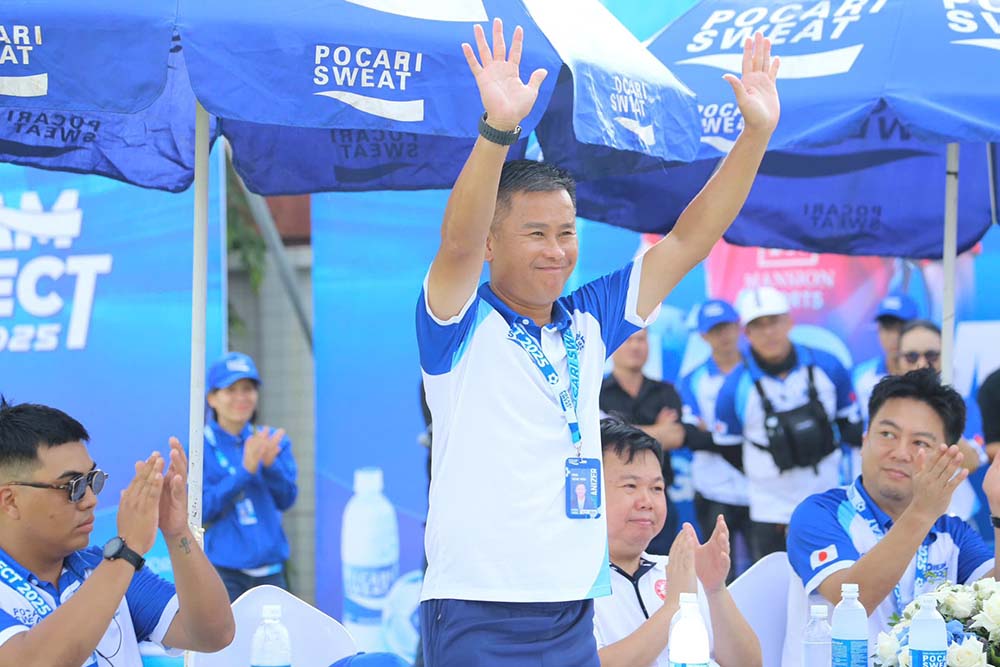 Huan luyen vien Dinh Hong Vinh danh gia cao chat luong cac cau thu o vong so tuyen. Anh: Ngoc Khue