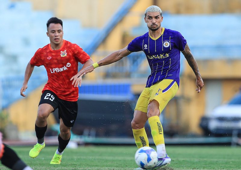Hanoi FC and Ninh Binh in a friendly match before V.League 2025-2026. Photo: HNFC