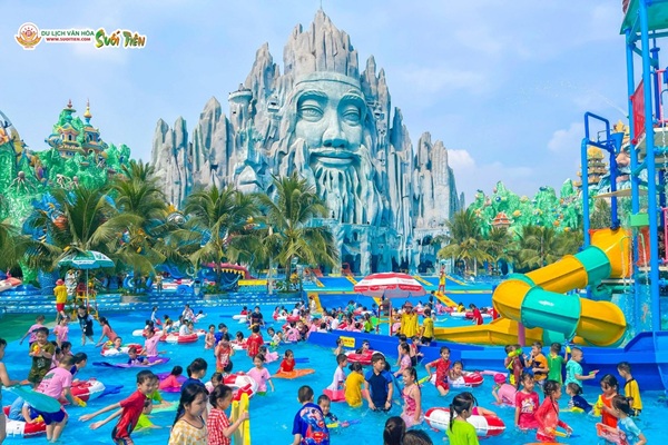 Tien Dong Beach - A favorite entertainment destination for tourists in Ho Chi Minh City. Photo: Suoi Tien