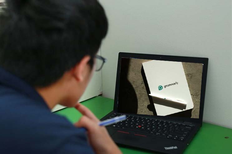 Grammarly lanza una serie de agentes de IA para apoyar a estudiantes y expertos en redaccion de articulos. Grafico: Cat Tien