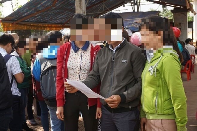 Nhieu giao vien o huyen Krong Pac khoi kien doi quyen loi va sau do da thang kien nhung den nay ban an van chua duoc thi hanh. Anh: Bao Trung