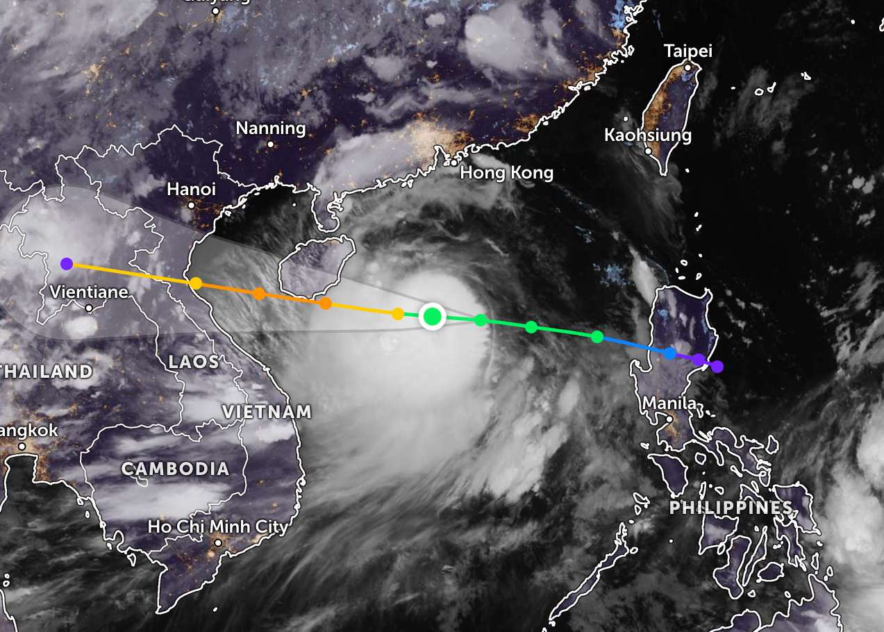 Cap nhat vi tri cua bao so 5 Kajiki tren Bien Dong. Anh: JTWC
