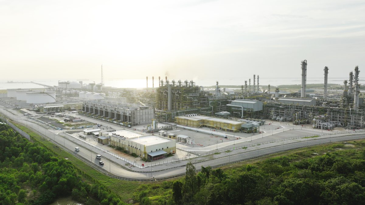 롱선사에서 총 투자액이 50억 달러가 넘는 통합 석유화학 단지의 한 구석. 사진: LSP