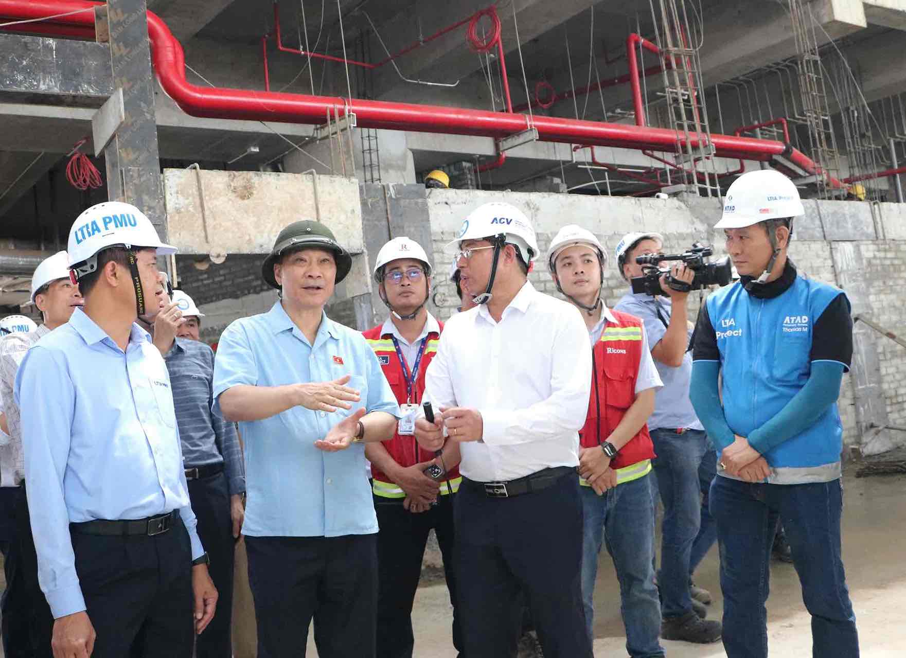Vice Chairman of the National Assembly Vu Hong Thanh inspected the site of the Long Thanh airport project. Photo: HAC