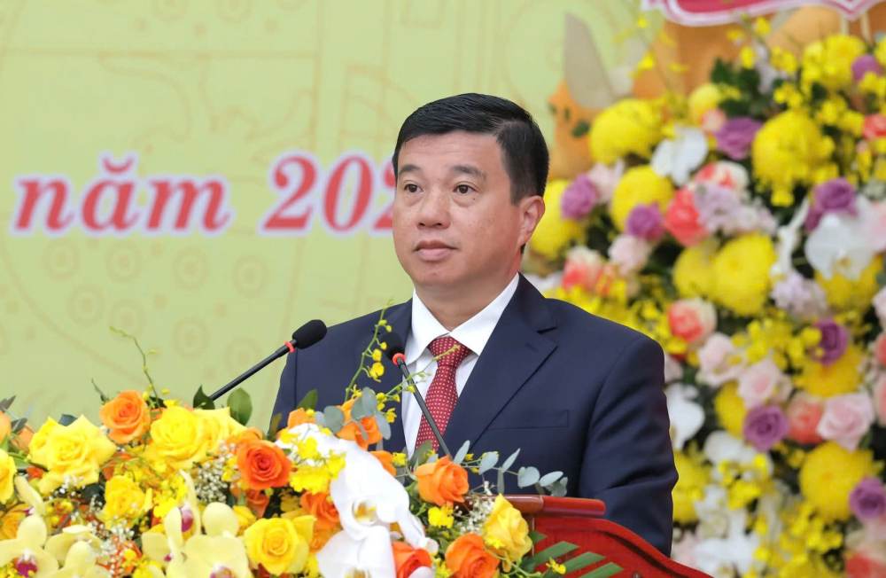Bi thu Tinh uy Y Thanh Ha Nie Kdam phat bieu tai Dai hoi. Anh: Lam Hong