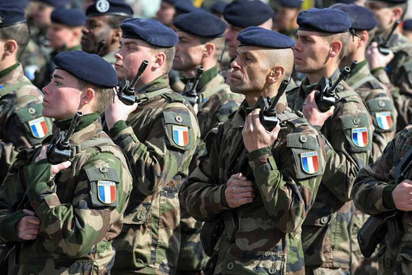 Luc luong phong ve Phap tai su kien cua NATO o Estonia ngay 20.4.2017. Anh: Xinhua