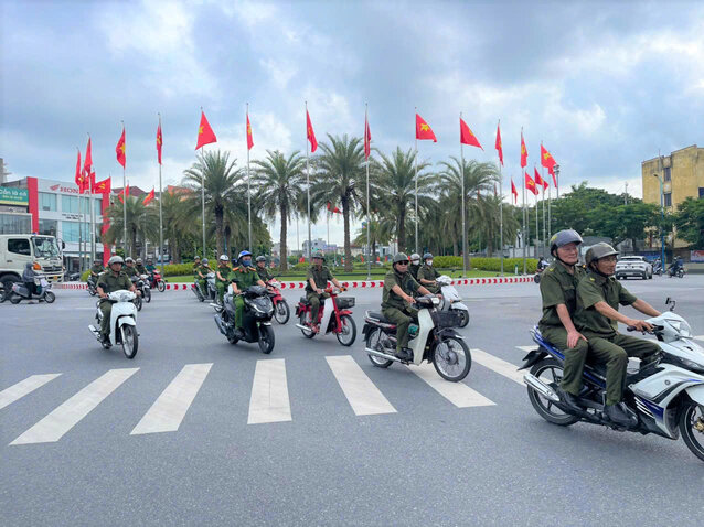 Phuong Hai Duong ra quan xay dung dia ban khong ma tuy va trat tu do thi. Anh: Mai Huong