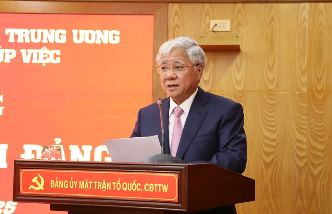 Dong chi Do Van Chien, Uy vien Bo Chinh tri, Bi thu Trung uong Dang, Bi thu Dang uy MTTQ, cac doan the Trung uong, Chu tich Uy ban Trung uong MTTQ Viet Nam phat bieu tai buoi le. Anh: Minh Hien