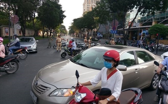 Le Duan（Ho Chi Minh City）の一部は、8月22日と23日の時間枠に応じて循環を禁止されます。写真：Minh Quan