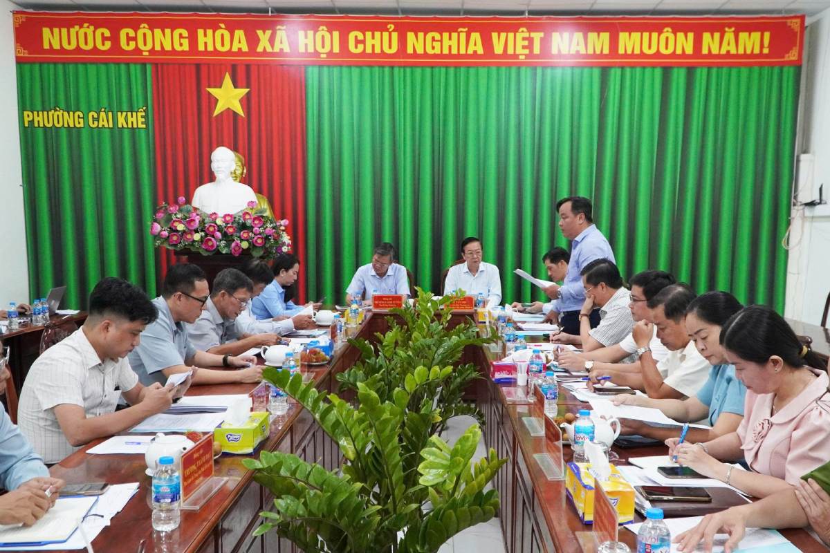 Quang canh buoi lam viec. Anh: Ta Quang