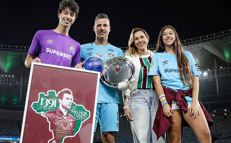 Brazilian goalkeeper Fabio had his 1,391st professional match. Photo: Fluminense Club