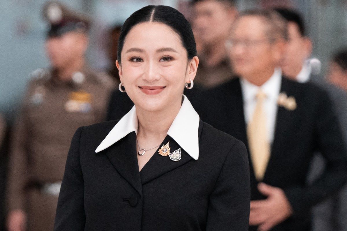 파에통탄 시나와트라 여사가 2025년 8월 21일 태국 헌법재판소에 도착했습니다. 사진: AFP