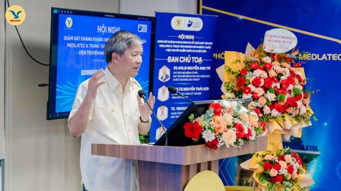 TTND.GS.AHLD Nguyen Anh Tri - Chu tich Hoi dong Khoa hoc Cong nghe va Dao tao MEDLATEC Group, thanh vien Hoi dong Tu van chinh sach cua Thu tuong Chinh phu phat bieu khai mac chuong trinh. Anh: MEDLATEC
