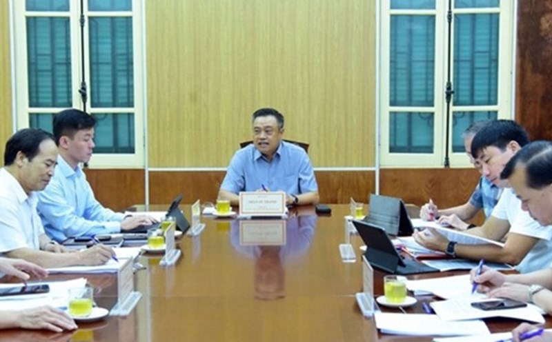 Chairman of Hanoi People's Committee Tran Sy Thanh spoke at a citizen reception, handling complaints and denunciations. Photo: Tu Linh