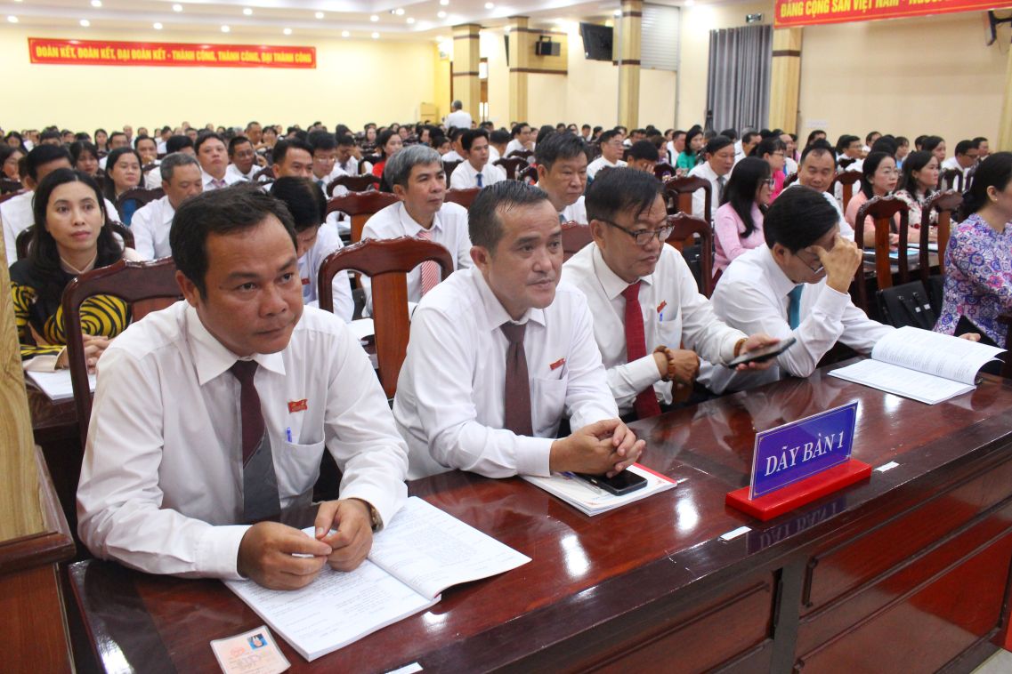 Co 247 dai bieu chinh thuc, dang vien uu tu, tieu bieu cho hon 3.120 dang vien thuoc 78 to chuc dang trong toan Dang bo du Dai hoi. Anh: Lam Dien