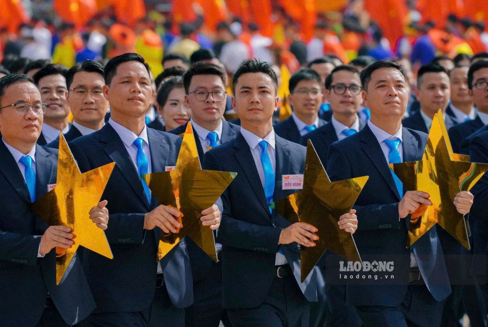 Khoi Doanh nhan Viet Nam. Anh: Tuan Anh 