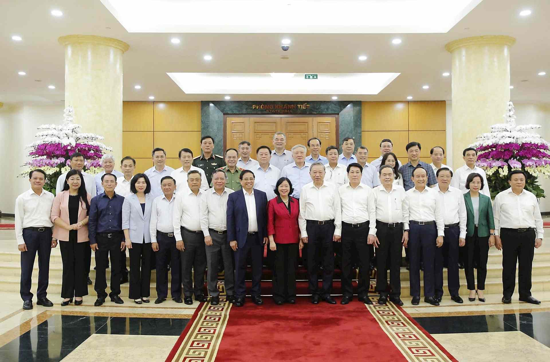 Tap the Bo Chinh tri voi Ban Thuong vu Thanh uy Ha Noi tai cuoc lam viec. Anh: Viet Thanh 