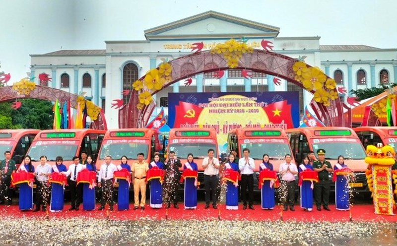 Ca Mau put into operation 4 high-quality bus routes. Photo: Nhat Ho