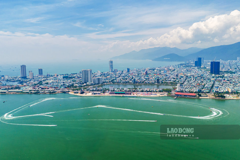 Thi Nai Dam（Quy Nhon Ward、Gia Lai） - この場所は、F1H2Oレースを整理するために選ばれました。写真：Dung Nhan